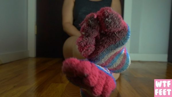Clean My Filthy Toe Socks – WTFfeet