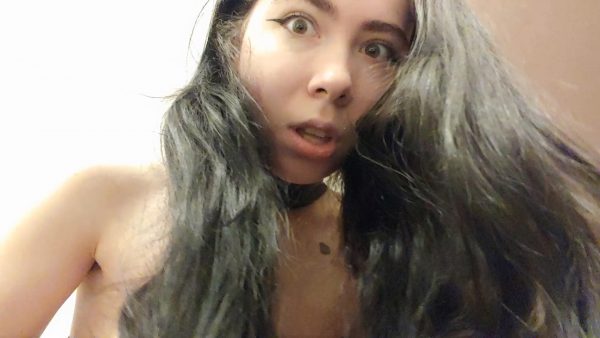PoisonousXGoddess – POV Mommy Mouth Fucks You with Her Strap