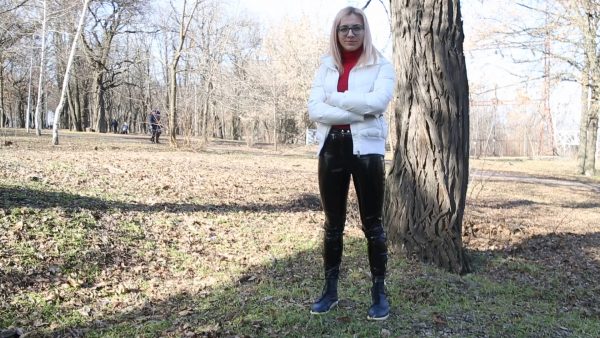 Shiny Leather Heaven aka Leather Love – Walking in Pants Outdoors