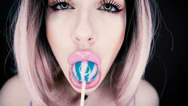 Goddess Fiona – Lollipop Lipstick Fetish