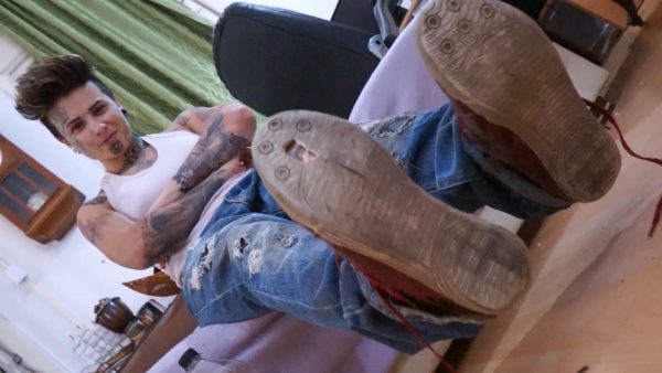 GymBabe – Worship My Dirty Smelly Broken Shoes