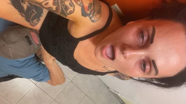 VegaScumQueen – Lexi Mae – Stranger Gary in Gas Station Bathroom Taste My Sweaty Used Pussy