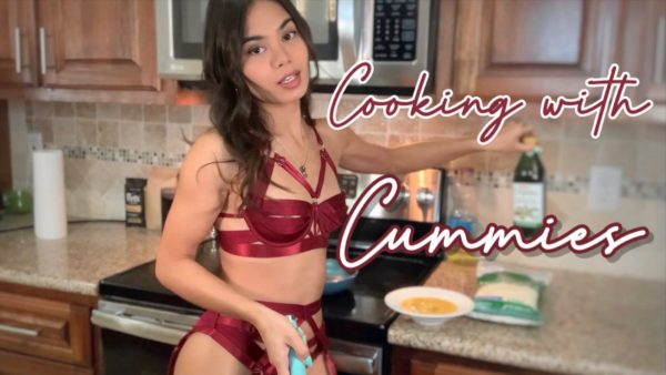 Goddess Montera – Cooking with Cummies