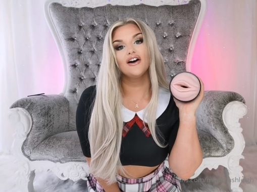Mean Cashleigh – Do You Feel Those Sticky Cum Loads Covering Your Little Maggot Dick