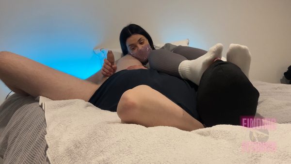 Finding New Fetishes – Cum Explosion Sweaty Gym Sock Teasing