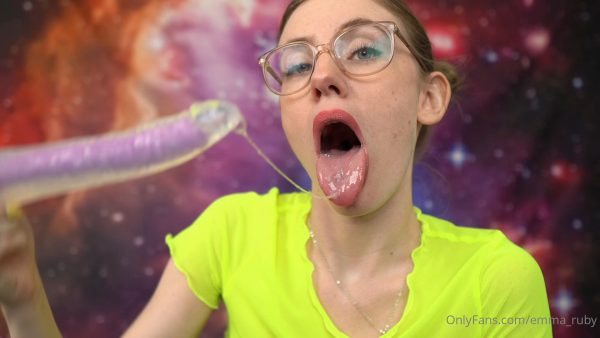 Emma Ruby – Little Alien Girl Loves Getting Probed