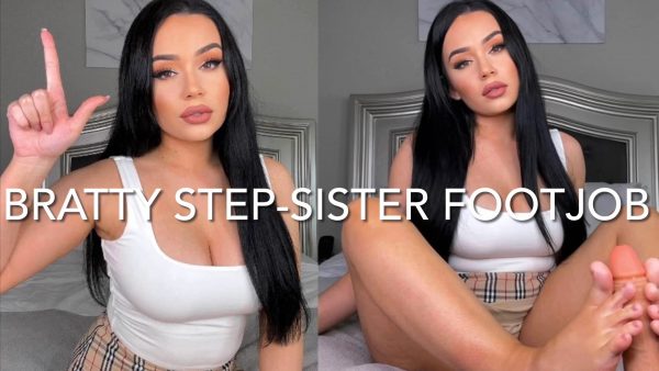 Mia Jocelyn – Bratty Step-Sister Footjob