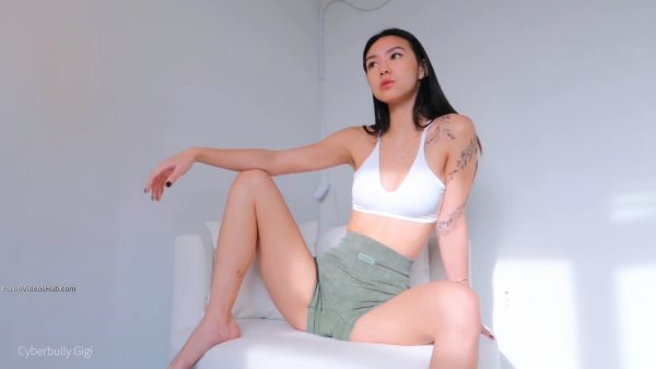 Cyberbully Gigi – Gym Brat Tease